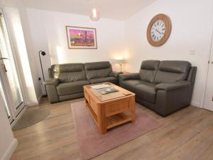 2 Bed in St Davids 82312