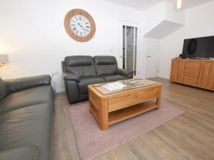 2 Bed in St Davids 82312