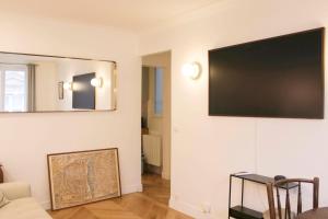 Beautiful T2 near Place de la République