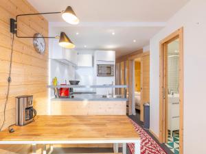 Confortable 2 pièces à Avoriaz avec cheminée, balcon sud - FR-1-314-191