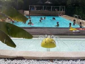 Chalets Chalet 3 etoiles - Piscine - ccaibfi : photos des chambres