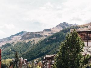 Appartement Triplex Cosy pour 6 Personnes, Centre de Val dIsère, Proche Pistes - FR-1-567-109