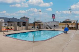 Studio 6 Suites Brenham, TX