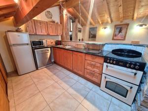 Chalet rénové et original, 8 pers., Valfréjus - FR-1-265-367