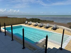 Waterfront 5 BR Home w Private Pool - Ubytování bez kategorie ve městě Port Isabel