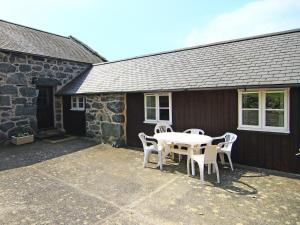 Y Stabl The Old Stable