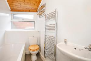 Pet friendly, Free Netflix 3 Bed House near York City Center