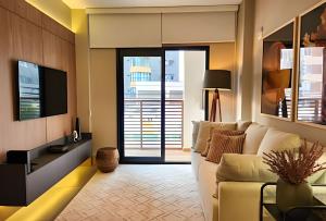 Garden com Churrasqueira, AC, Projetor Smart