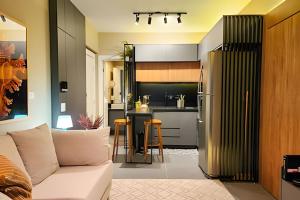 Garden com Churrasqueira, AC, Projetor Smart