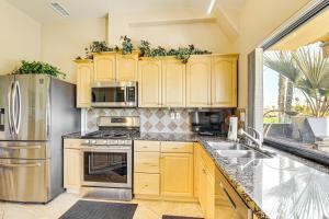 Community Pools and Golf Views Palm Desert Condo!
