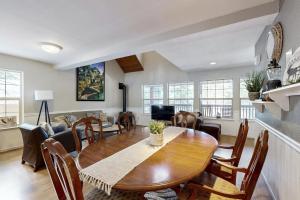 Welcoming Tahoe-Donner Cabin