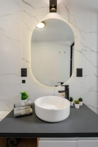 WTC 1 block away - Total comfort