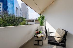 WTC 1 block away - Total comfort