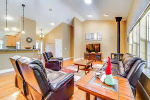 Hike and Explore Graeagle Getaway with Furnished Deck - Graeagle