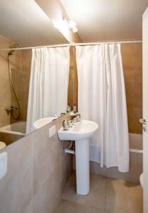 Luxury 1 Bedroom Las Cañitas! Fast Wi-Fi! Pool !