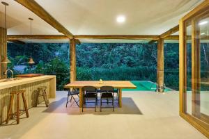 Casa Quiririm, sustainable, heated pool hydro