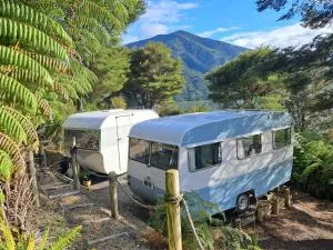 Vintage Caravans by the Sea - Rai Valley