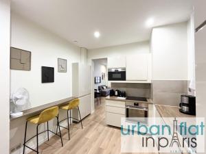 64-LUXURY FLAT CHAMPS ELYSEES (1D)