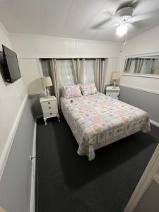 MH192 Ocean Lakes Pet Friendly Golf Cart-Beach Bum