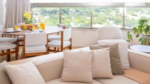 White 2880 - Pinheiros