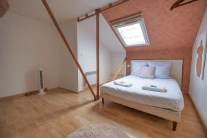 Maisons de vacances Le Loft Triplex 200M2 avec billard au centre-ville : photos des chambres