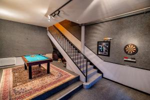 Maisons de vacances Le Loft Triplex 200M2 avec billard au centre-ville : photos des chambres