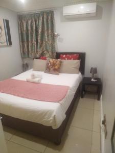 Cosy 1 Bedroom Apartment MSC View