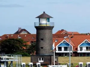 Backstay Comfortable holiday residence - Юст