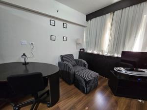 Flat R. Maestro Cardim Benef Portuguesa (Apto 110)