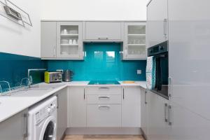 Shoreline Hideaway by The Butler Collection