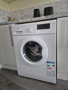 Spacious one bedroom Self Contain with toilet and bath