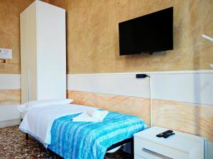 Triple Room with Shared Bathroom