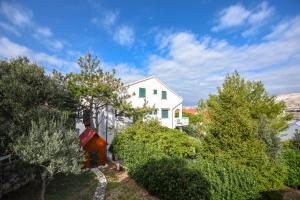 Rose Wind Apartments by Pag tours