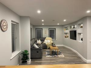 Spacious 5Br Home - Country View - Close to Galway