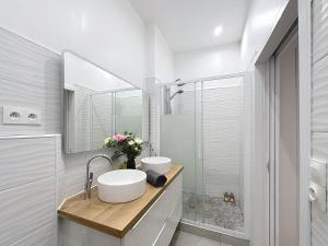 Appartements Le Sacre - CENTRE - Cour privative - PARKING : photos des chambres