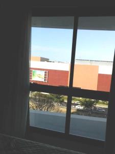 Studio Carnaval, Transportation to Circuit Front