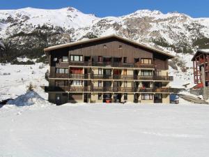Appartements Appartement 5 pers avec balcon et vue sur pistes - FR-1-508-241 : photos des chambres