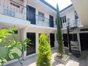 Zidko Guest House - 伊瓦拉