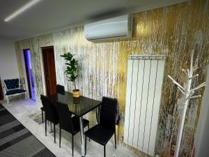 Apartament cu 2 Dormitoare de lux situat in complex ApartHotel Botosani 1