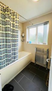 Budget Stay In Luton 01 S