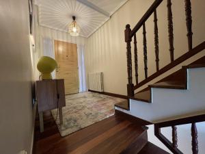 Loraitz by Smiling Rentals