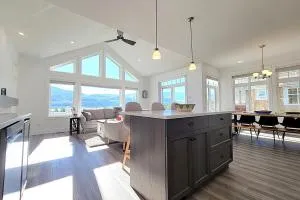 Amazing Views-golf Cart #243 - Osoyoos