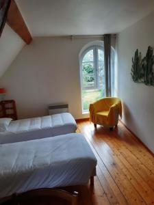 Maisons d'hotes Le Manoir de Conteville : Appartement 2 Chambres - Vue sur Jardin