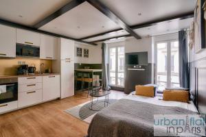 13 Luxury Flat eiffel design 2