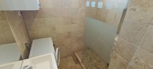 2-bedroom apartment near the beach