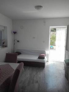Apartment Tona