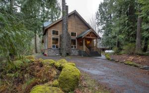 Glacier Springs Cabin 20 - Elegant Country Home