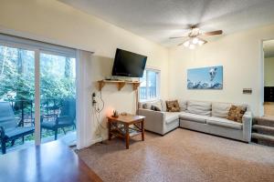Snowline Lodge Condo #36 - Shared Wi-Fi - Pets Ok