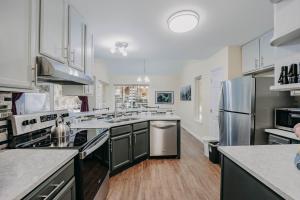 Snowline Cabin #62 - Hot Tub - Wifi - Pets Ok