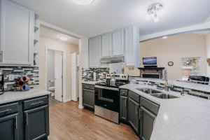 Snowline Cabin #62 - Hot Tub - Wifi - Pets Ok